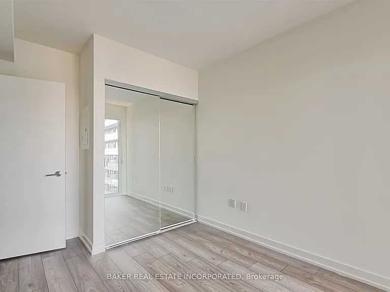 223 Redpath Ave #1111 — Photo 11