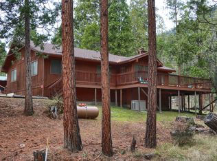 8041 Chilnualna Falls Rd, Wawona, CA 95389