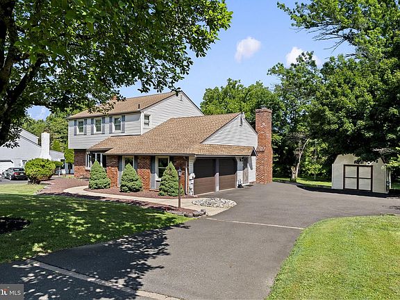 2nd image of 97 Lower Holland Rd
