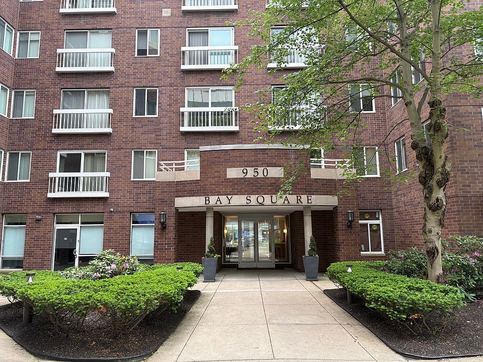 1st image of 950 Mass Ave #318