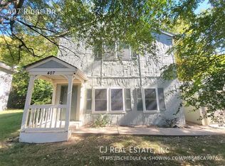 407 Ridge Dr, Sugar Creek, MO 64054