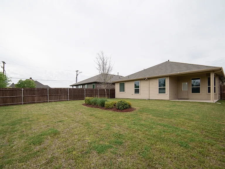 4004 Stone Trail Dr — Photo 23