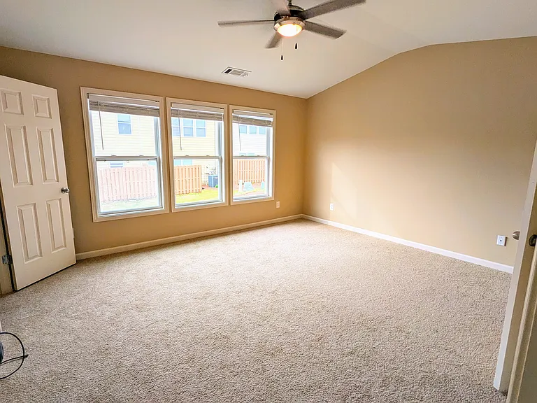 300 Knelston Oak Dr — Photo 11