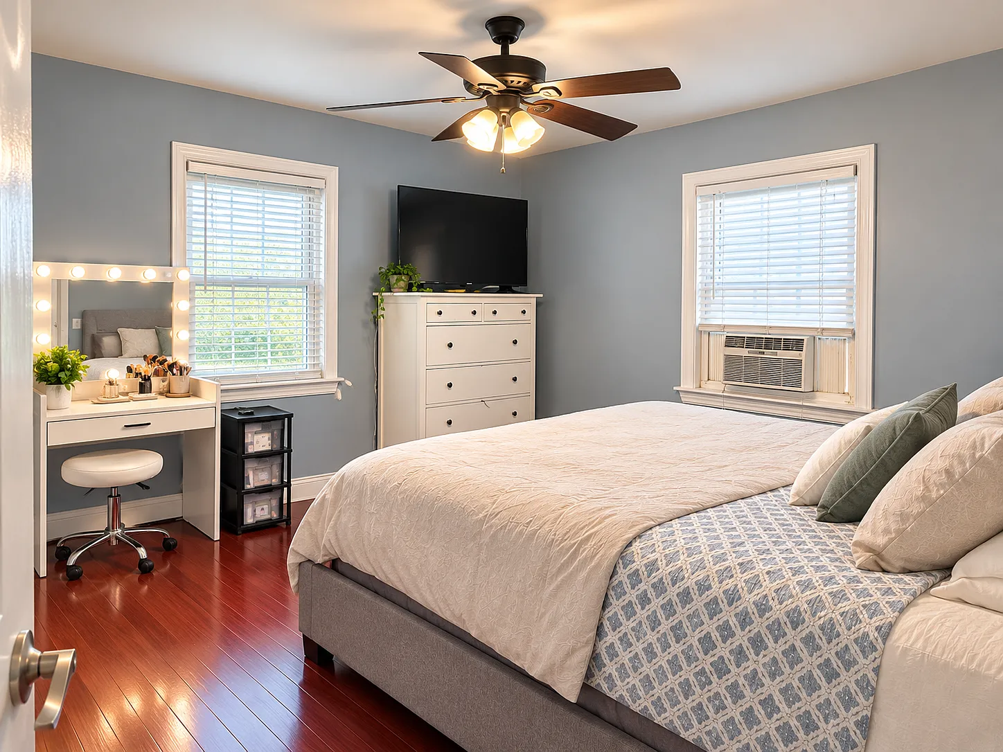 2 bed, $3,000 — Photo 4