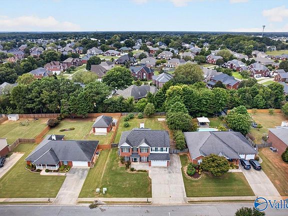 5th image of 314 Greenstone Dr