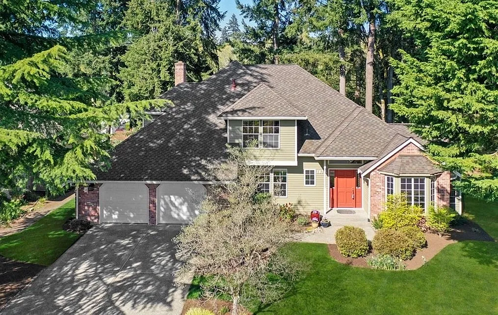 Beautiful 4-Bedroom Home with Spacious Yard in a Quiet Cul-de-Sac — Photo 1