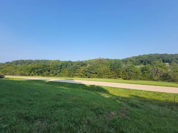 80 Shenandoah Dr, Galena, IL 61036