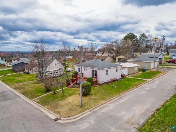 319 Michigan Ave W, Gilbert, MN 55741