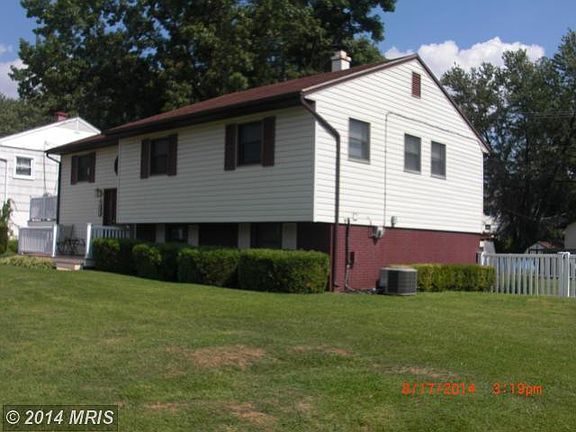 3rd image of 301 Academy Ave