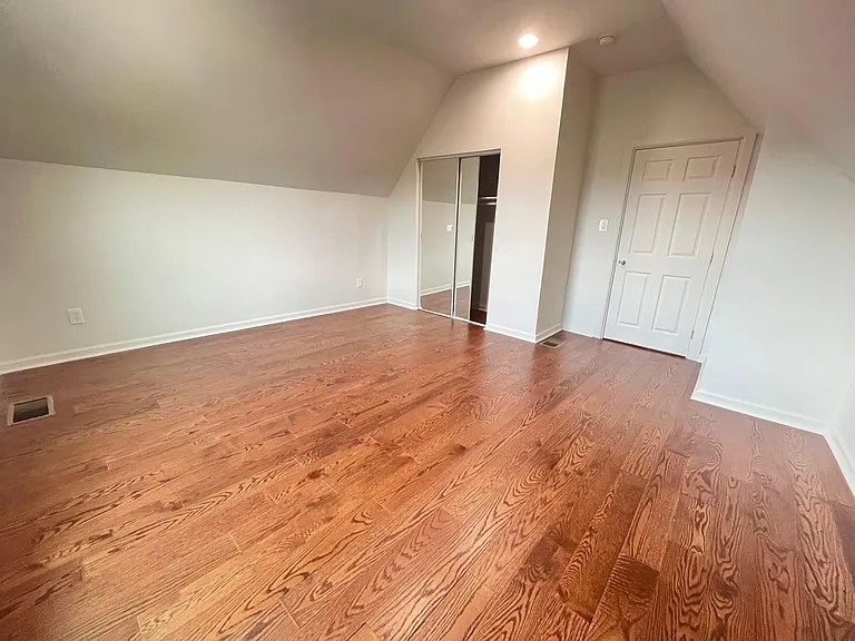 311 Stratford Ave #6 — Photo 5