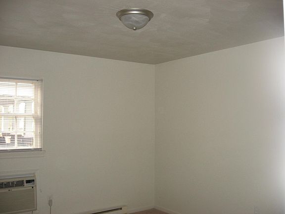 5th image of 1101 Ivy St SE APT 1