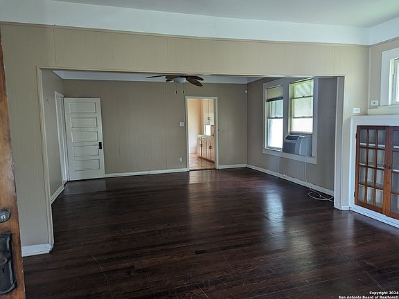 3rd image of 406 CANTON