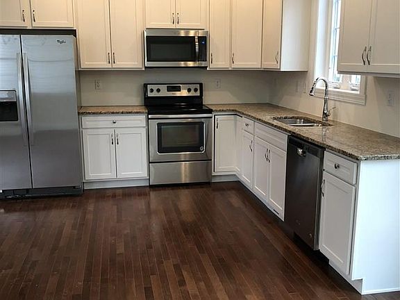4th image of 50 Sycamore St