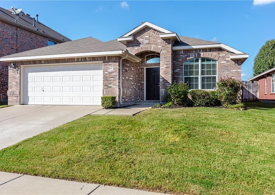 1st image of 3925 Eaglerun Dr