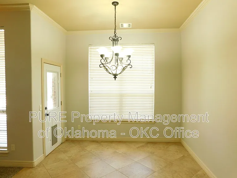 1100 Kelsi Dr — Photo 9