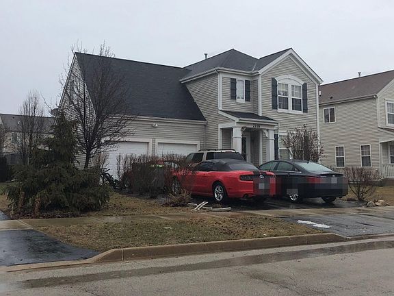 2nd image of 2718 Savoy Ln
