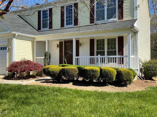 818 Chatsworth Dr, Accokeek, MD 20607