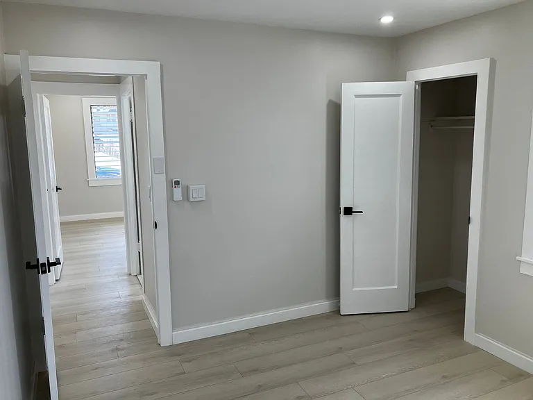 726 Hausten St — Photo 9