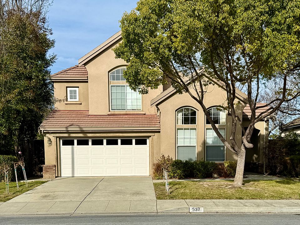 1st image of 537 Cherrywood Dr