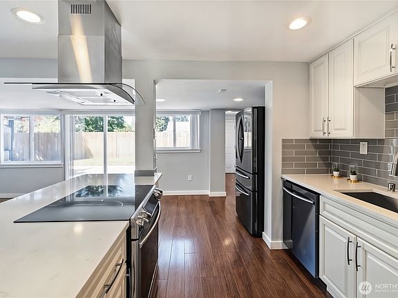 5th image of 23108 50th Avenue W