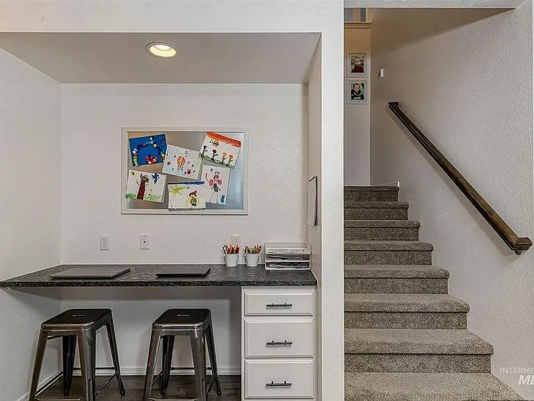 733 S Flintstone Ave — Photo 23