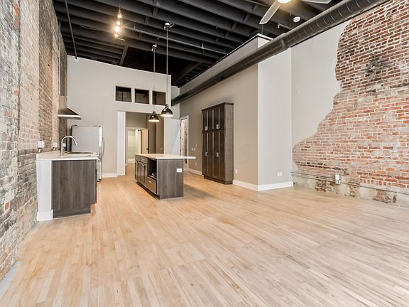 3rd image of 45 N Pearl St #2B