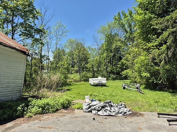 4th image of 129 N Broad St