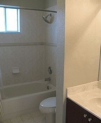 5th image of 5728 Tuscany Ter