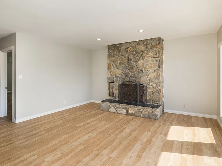 1744 Manhattan Ave #2 — Photo 8