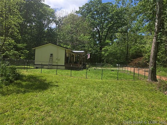 3rd image of 33616 Ray Rd