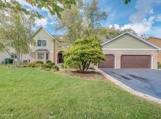 774 W Roanoke Ct, Palatine, IL 60067