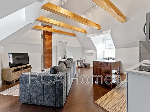 2nd image of 6116.5 N Guilford Ave