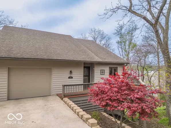 2060 E Waters Edge Dr, Bloomington, IN 47401