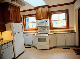 84 Oak St, Alfred, ME 04002