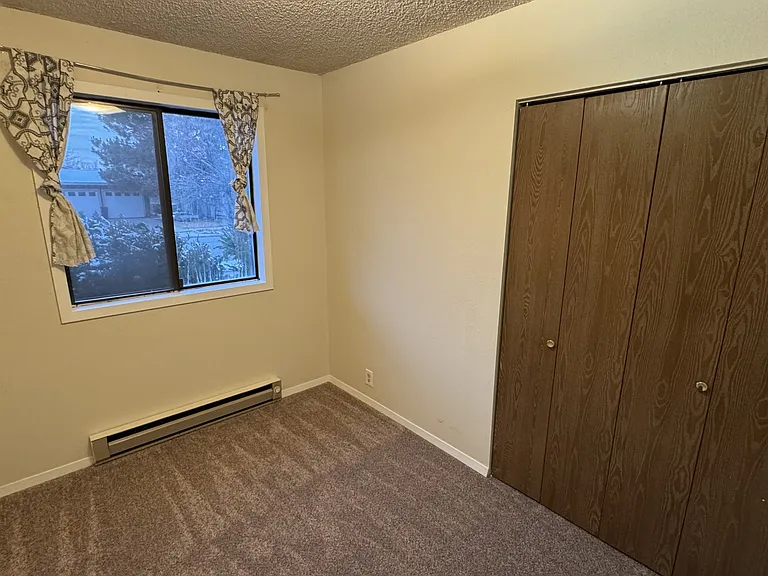 110 N Yellowstone Ave — Photo 8