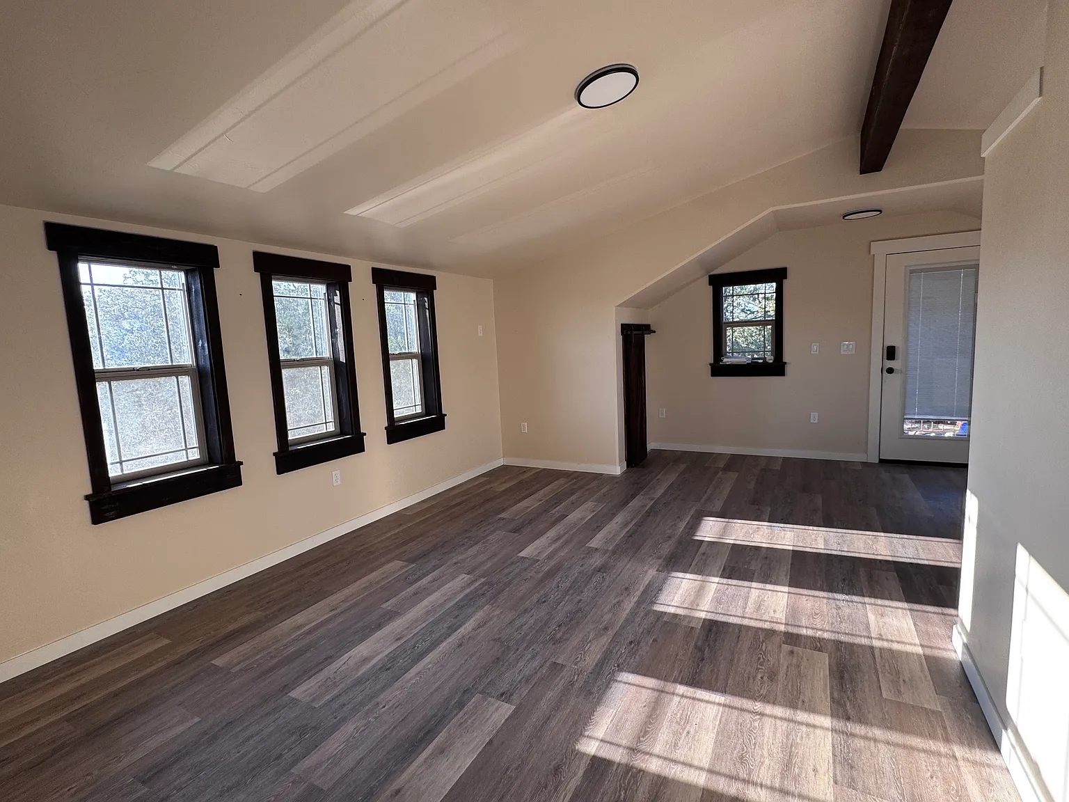 W Linn Rd, Eagle Point — Photo 3