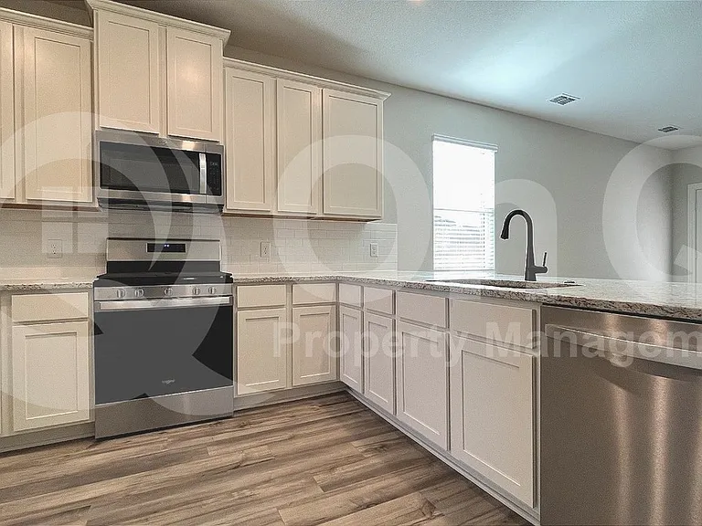 1913 McKee Ct — Photo 8