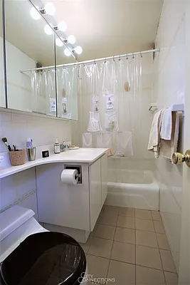 Rented by City Connections Realty | media 20