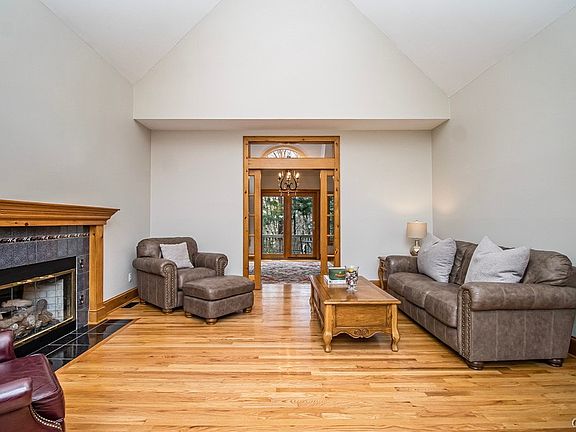 3rd image of 4315 Hepatica Hill Rd