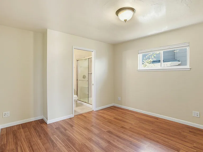 2317 Wooster Ave — Photo 18