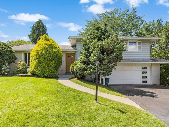 437 Chestnut Cir W, Alburtis, PA 18011