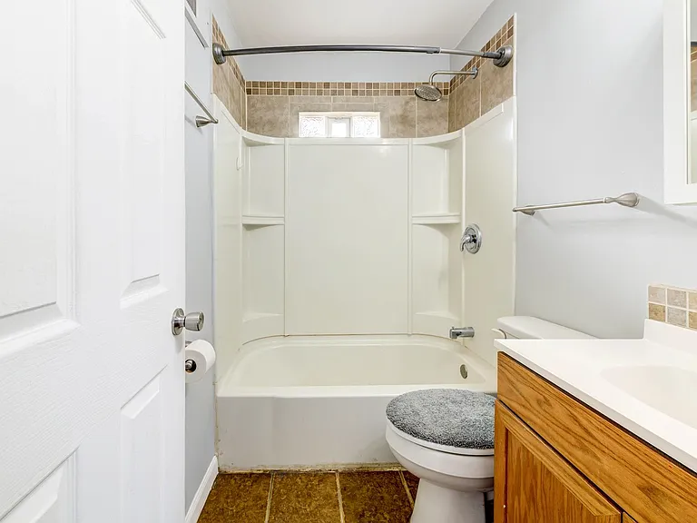9708 Margo Ann Ln — Photo 15