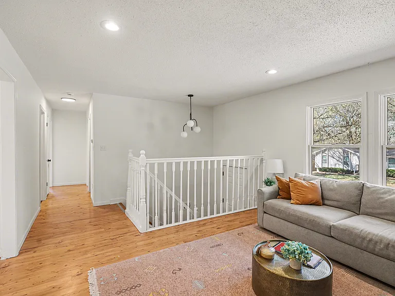 11939 Smalley Ave — Photo 25
