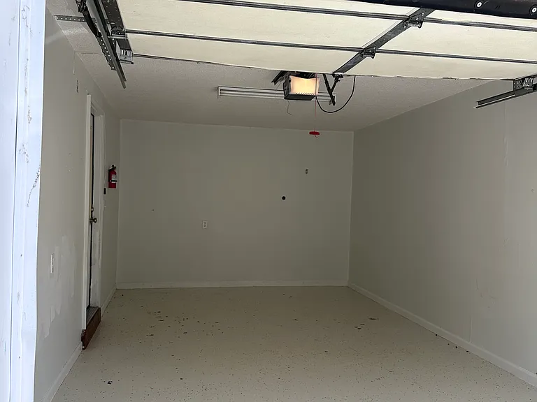 118 Glenstone Ct — Photo 24