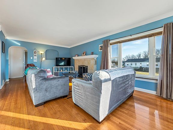 4th image of 44 Schulze Dr