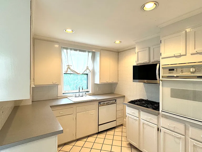 36 Pond St #2 — Photo 5