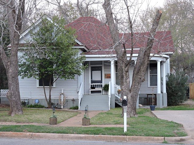 1st image of 712 S Royall St