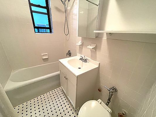 4th image of 24-52 44th St #C3