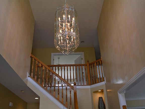5th image of 6414 Buckman St