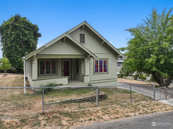 2015 E 14th Street, Bremerton, WA 98310